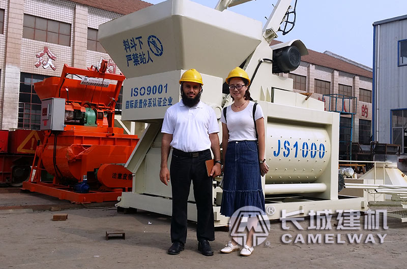 長(zhǎng)城建機(jī)車間一角，量大、類型全